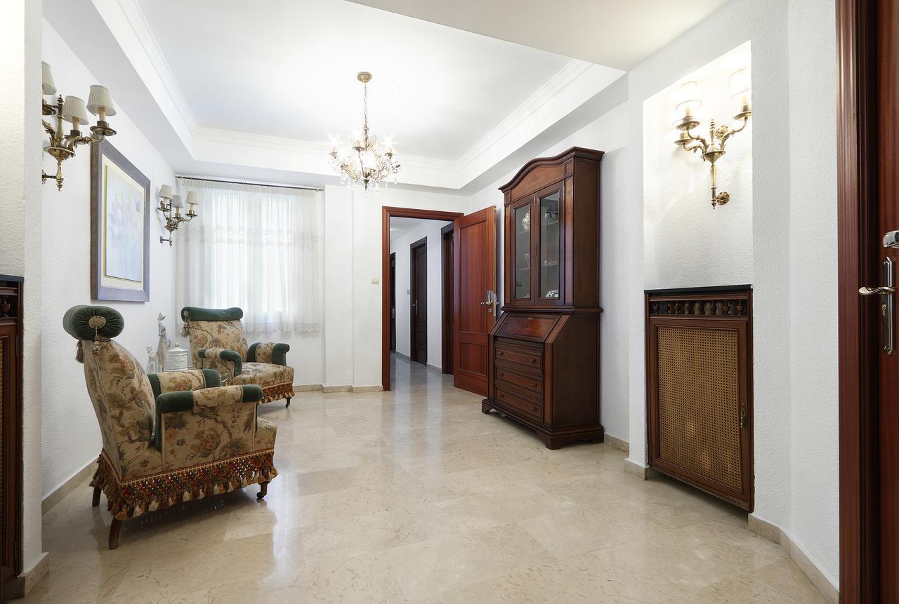 Piso En Calle Recogidas Granada Exterior photo